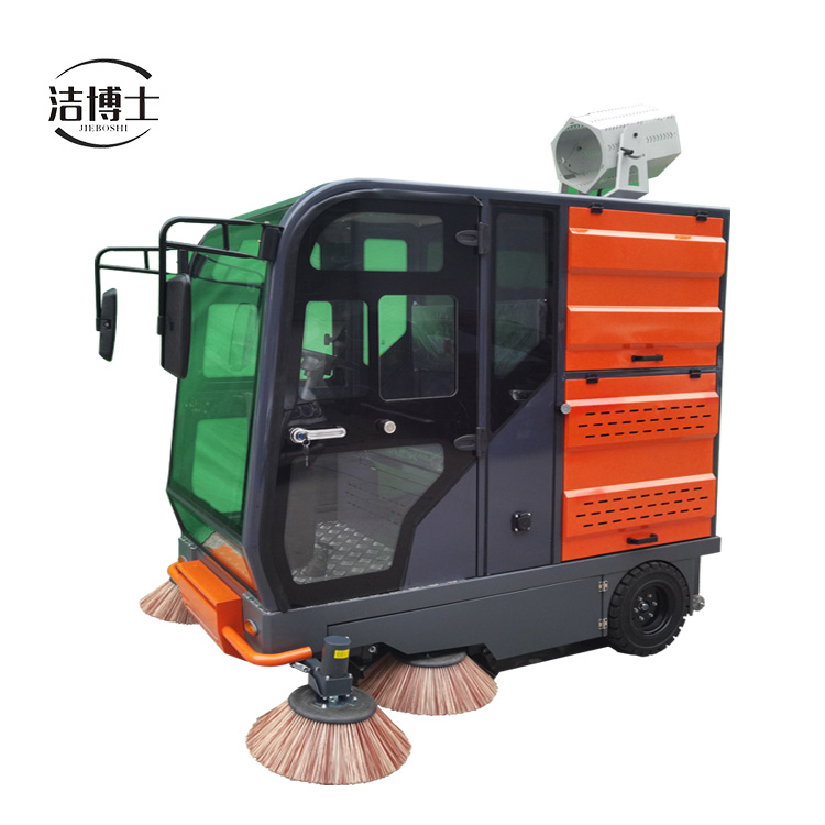 全封閉駕駛式電動掃地車2000